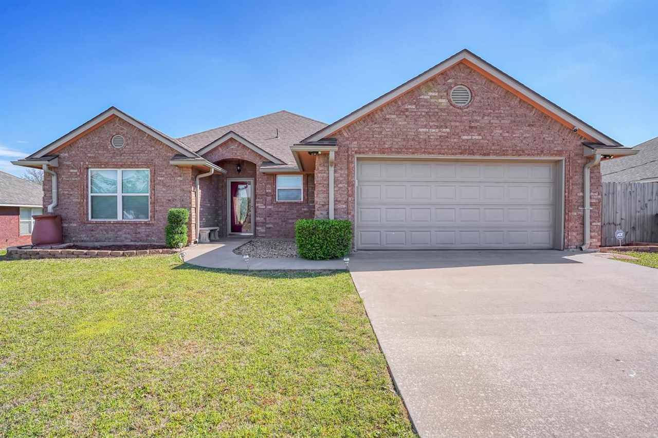 826 NW Hilltop Dr, Lawton, OK 73507