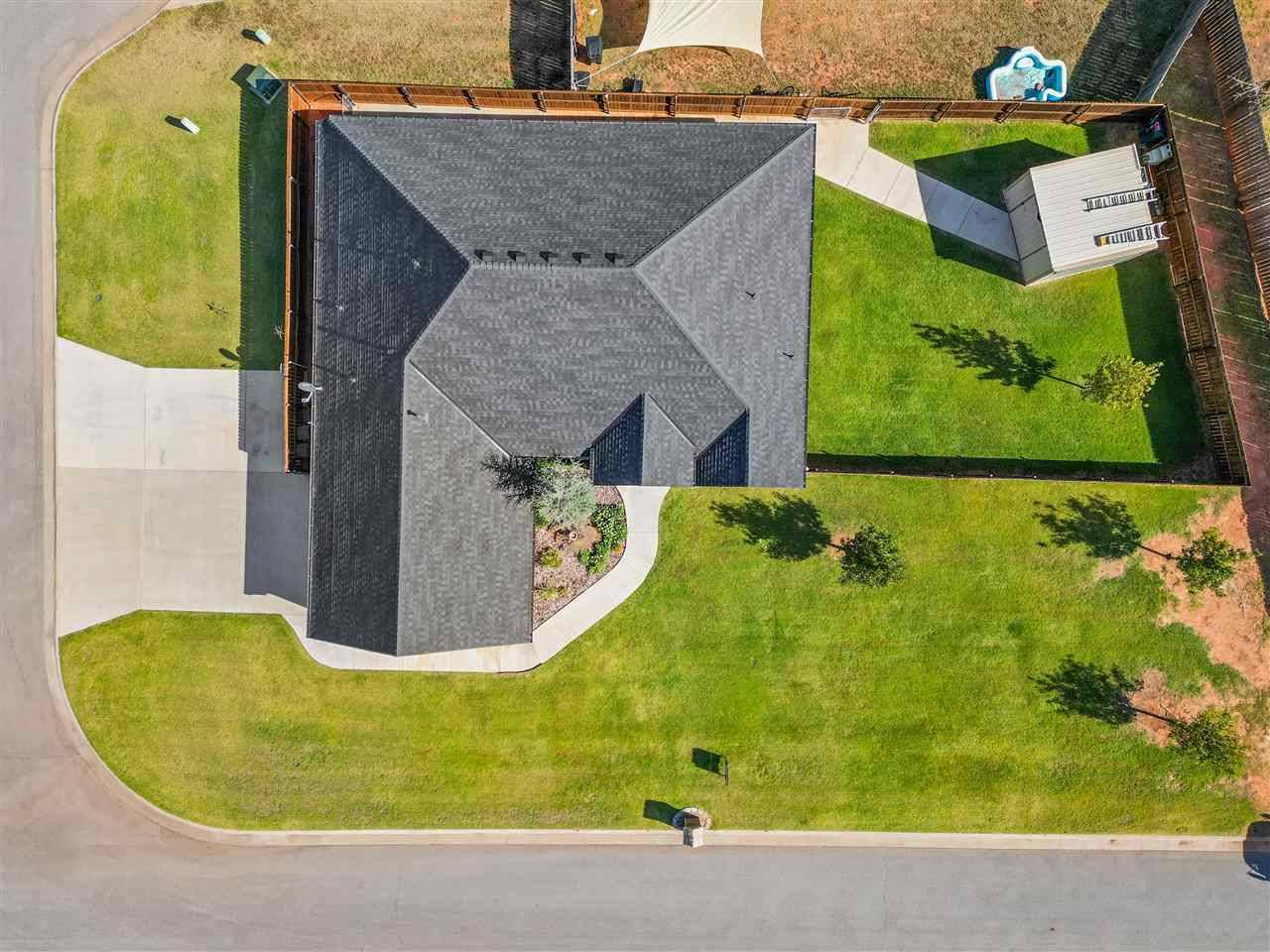 Elgin, OK 73538,1604 NE White Rock Dr