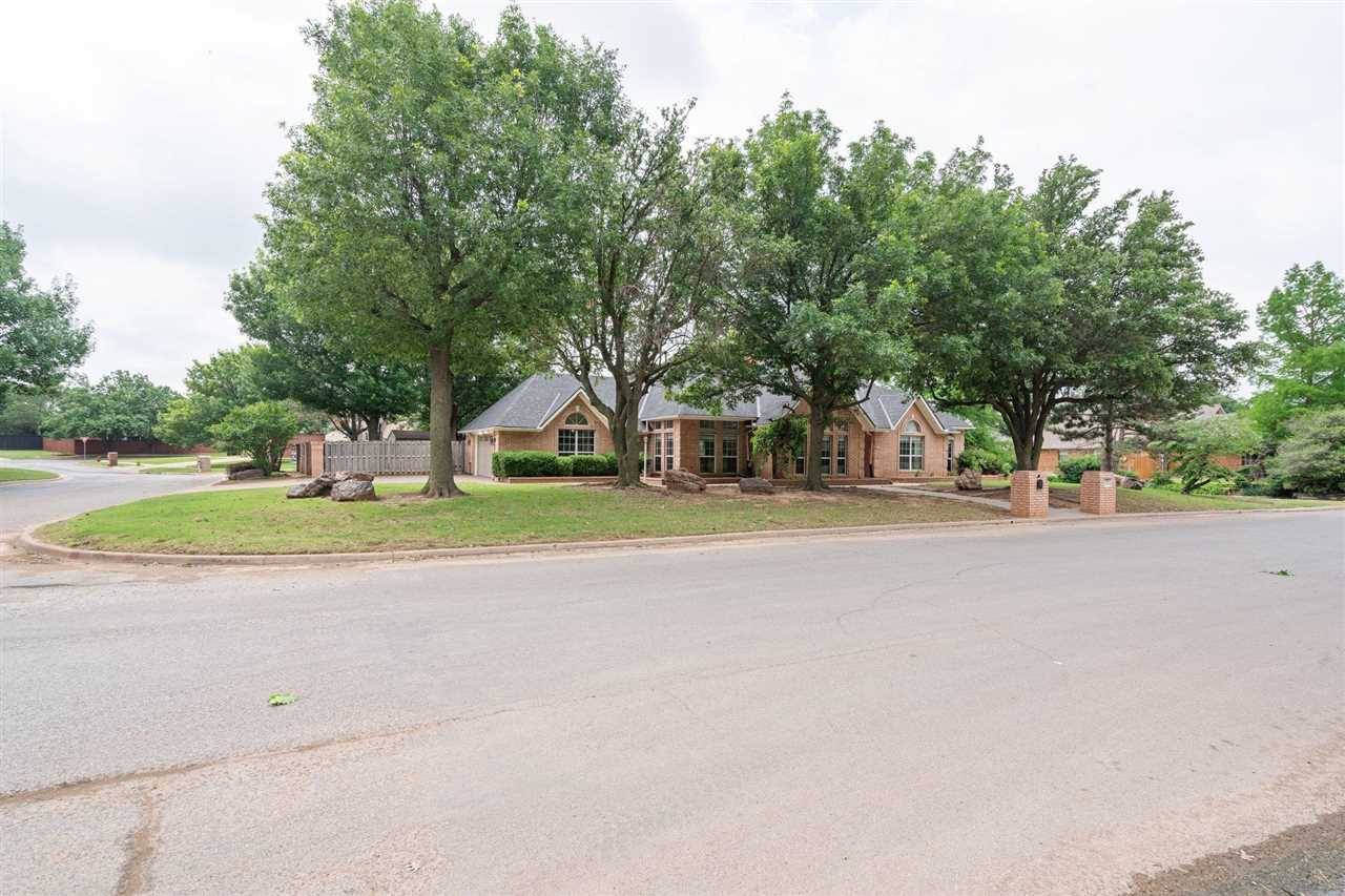 Lawton, OK 73505,711 NW Micklegate Blvd