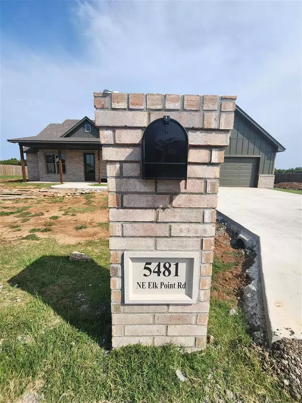 Elgin, OK 73538,5481 NE Elk Point Rd