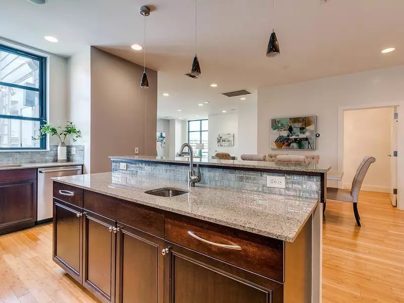 325 NE 4th ST #5, Oklahoma City, OK 73102