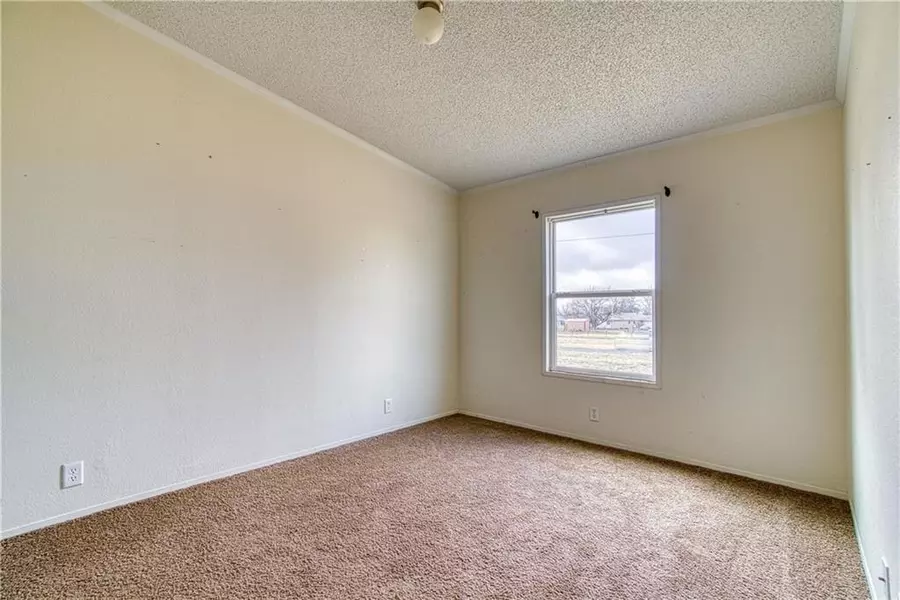 904 W Parker, Granite, OK 73547