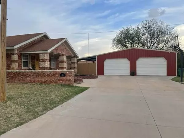 502 S Taylor AVE, Blair, OK 73526