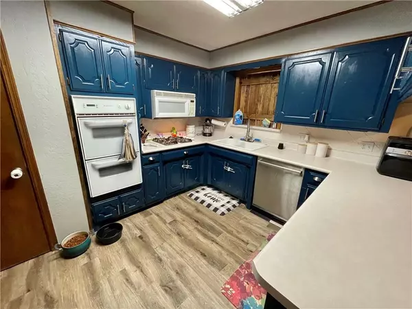 906 N Howard AVE, Elk City, OK 73644