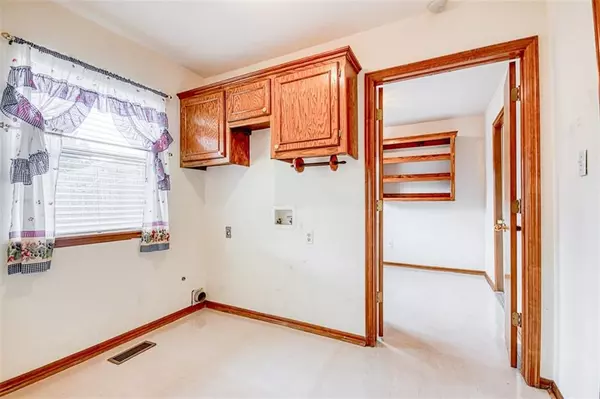 104 Parkdale Ct, Noble, OK 73068