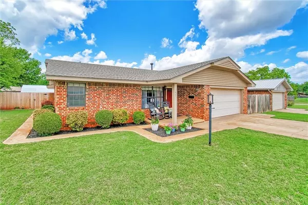 907 N Howard ST, Elk City, OK 73644