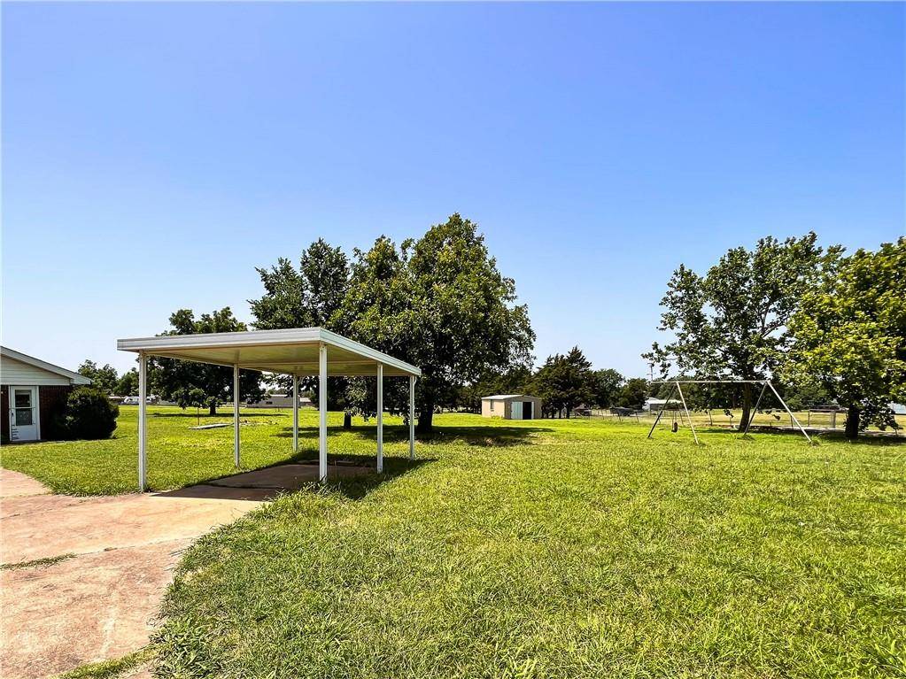 5710 N Willow Brook LN, Norman, OK 73069