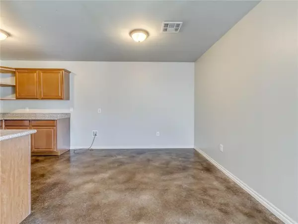 1406 W Watts ST, El Reno, OK 73036