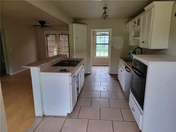 Noble, OK 73068,7701 High Meadow RD