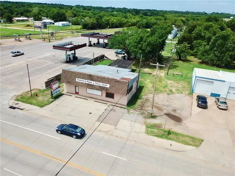 310 N 8th AVE, Stroud, OK 74079