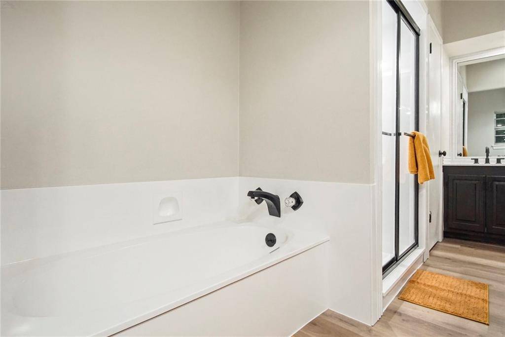 439 George L Cross DR, Norman, OK 73069