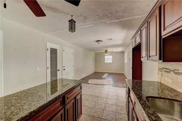 807 NW 50th ST, Lawton, OK 73505