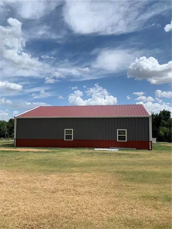 16156 County Road 1250 RD, Binger, OK 73009
