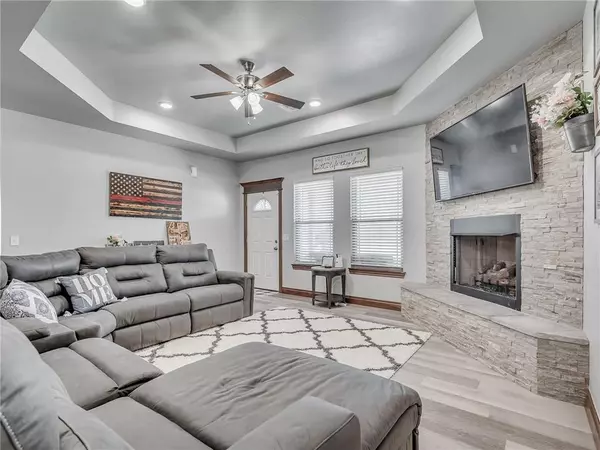 5315 NE Elk Point RD, Elgin, OK 73538