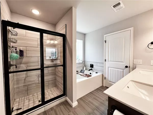 1740 Farmington RD, Newcastle, OK 73065