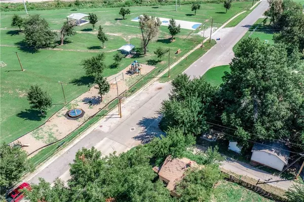 104 S Roberts AVE, El Reno, OK 73036