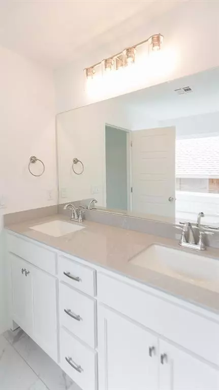 8205 NW 151st TER, Oklahoma City, OK 73142