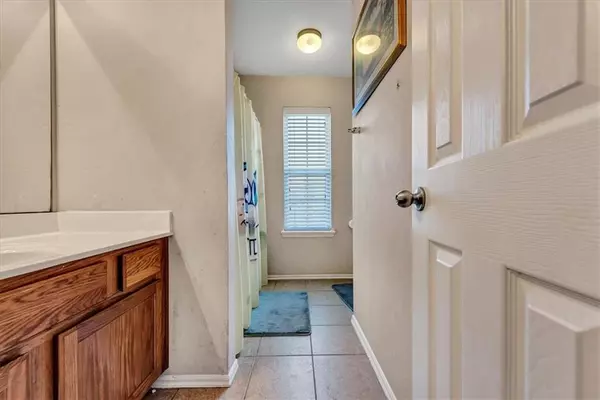 12013 Garden CT, Moore, OK 73170