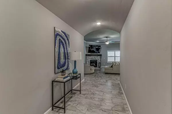 1095 SE 17th TER, Newcastle, OK 73065