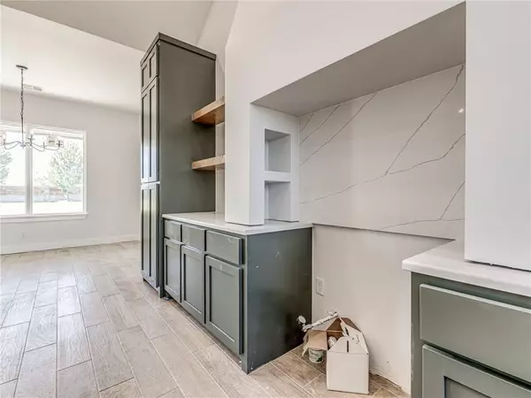 1528 Walnut WAY, Goldsby, OK 73093