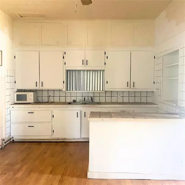 Elk City, OK 73644,620 W 6th ST