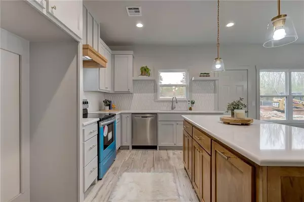 Luther, OK 73054,902 S Ash ST