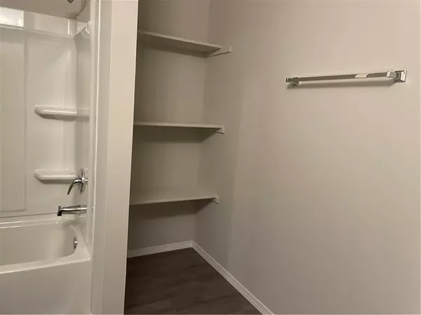 1307 Travertine PL, Noble, OK 73068