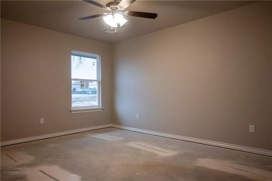 410 Grove ST, Perry, OK 73077