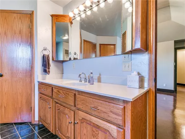 4007 Cardinal PL, El Reno, OK 73036