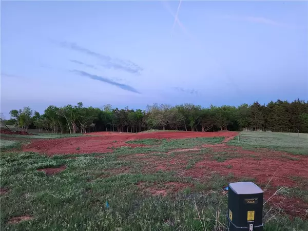 2140 Cedar TER, Cashion, OK 73016