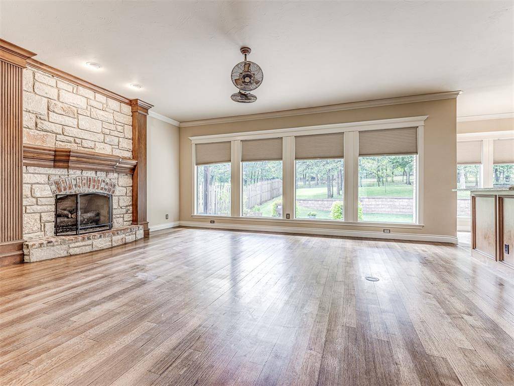 3001 Cumberland DR, Edmond, OK 73034