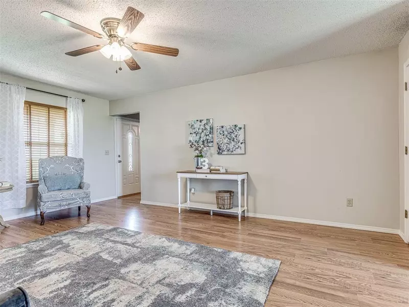 3115 Azalea, Cashion, OK 73016