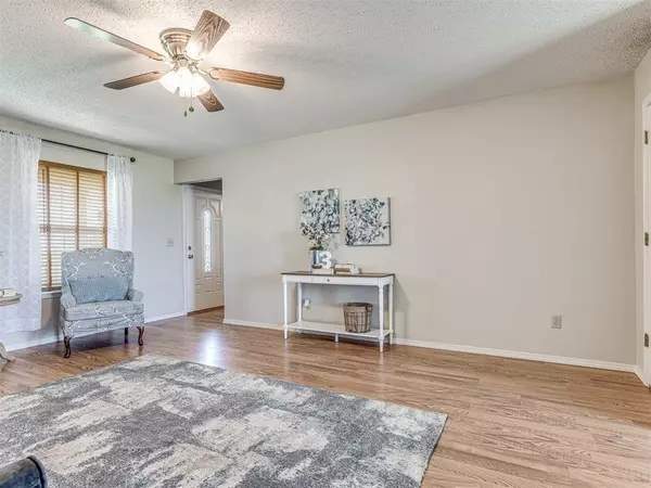 3115 Azalea, Cashion, OK 73016