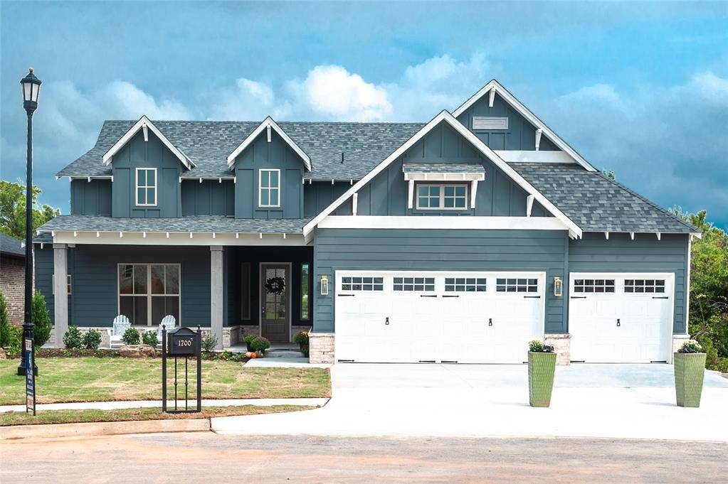 1700 Campus Corner PL, Edmond, OK 73034