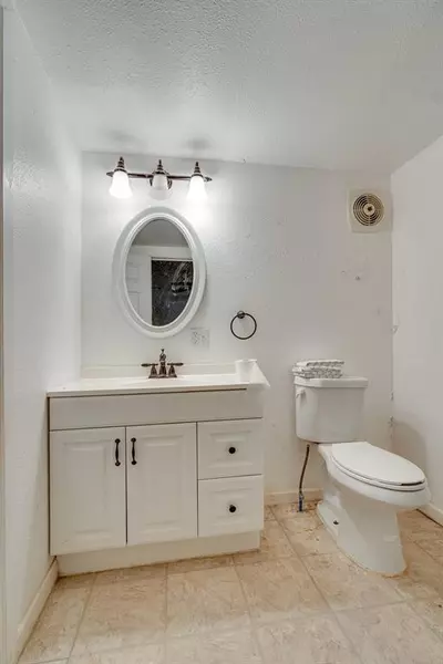 1026 S Cherry ST, Ada, OK 74820