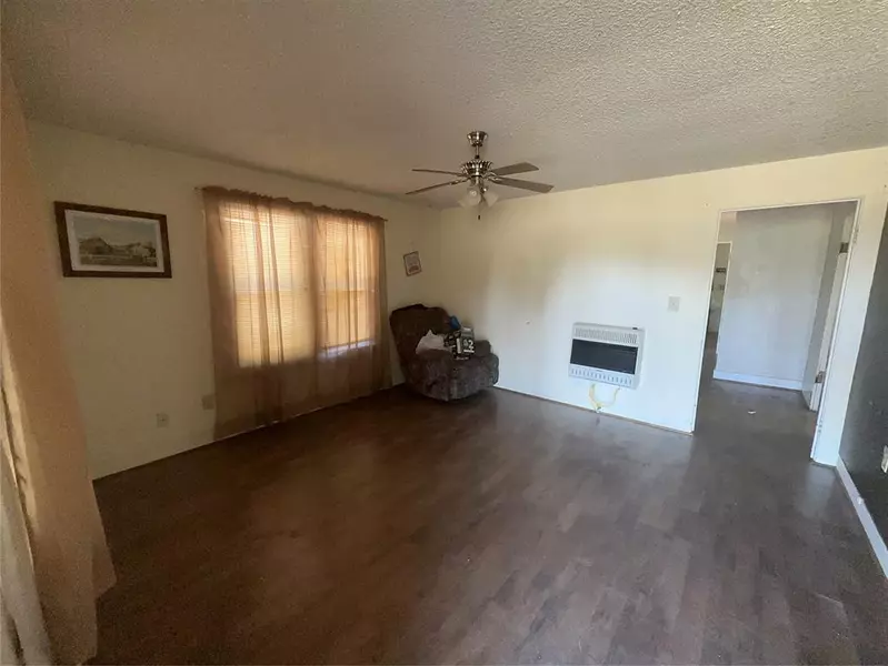 1714 N New York AVE, Mangum, OK 73554