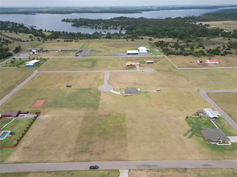 306 Bella Vista DR, Fort Cobb, OK 73038