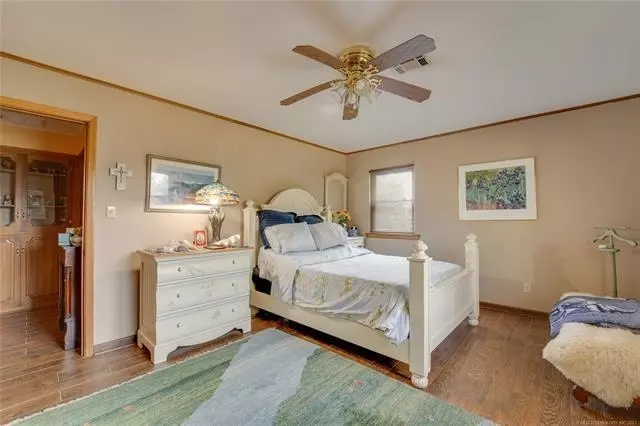 1413 Northcrest DR, Ada, OK 74820