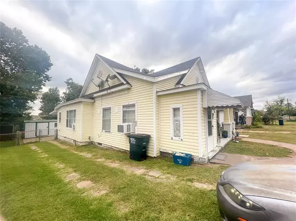 Shawnee, OK 74801,1312 N Market AVE