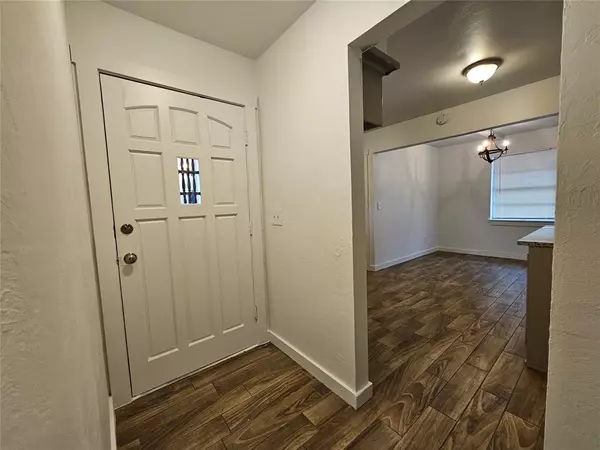 Warr Acres, OK 73122