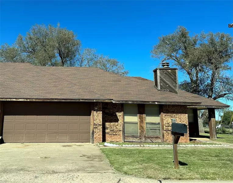 1102 Walnut ST, Woodward, OK 73801