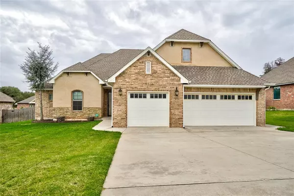15242 Red Stone RD, Choctaw, OK 73020