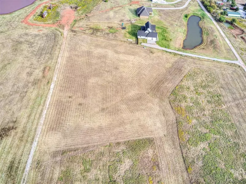 Cubbies LN, Cashion, OK 73016