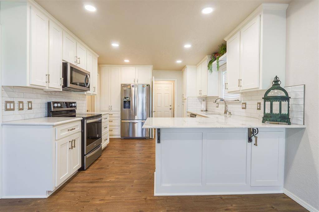 905 Post Oak LN, Edmond, OK 73034