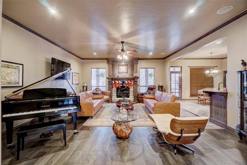 13408 Raintree LN, Edmond, OK 73013