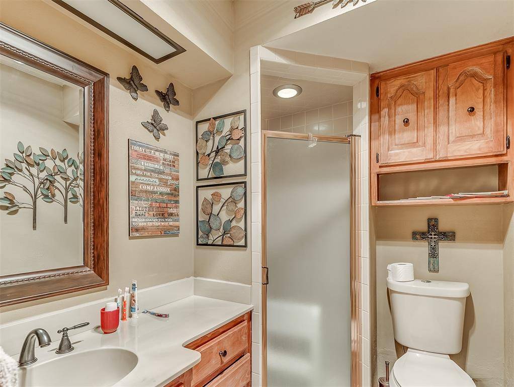 9520 Regal LN, Oklahoma City, OK 73162