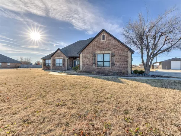 699 Shirley LN, Piedmont, OK 73078