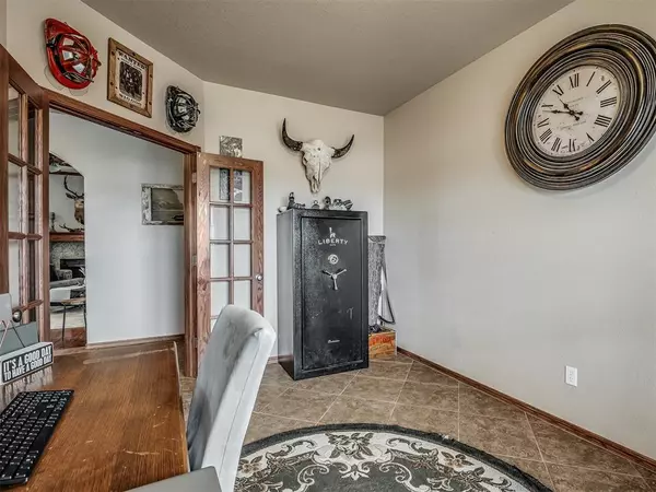 357821 E 980 RD, Prague, OK 74864