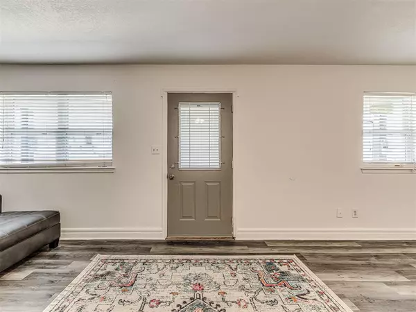 102 Hardesty DR, Shawnee, OK 74804