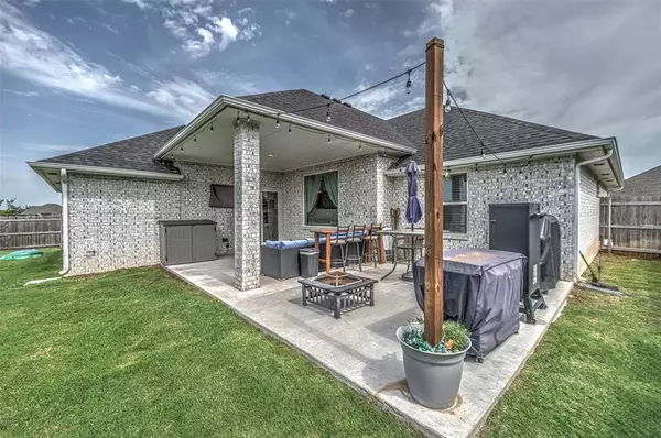 1215 NW 17th PL, Newcastle, OK 73065